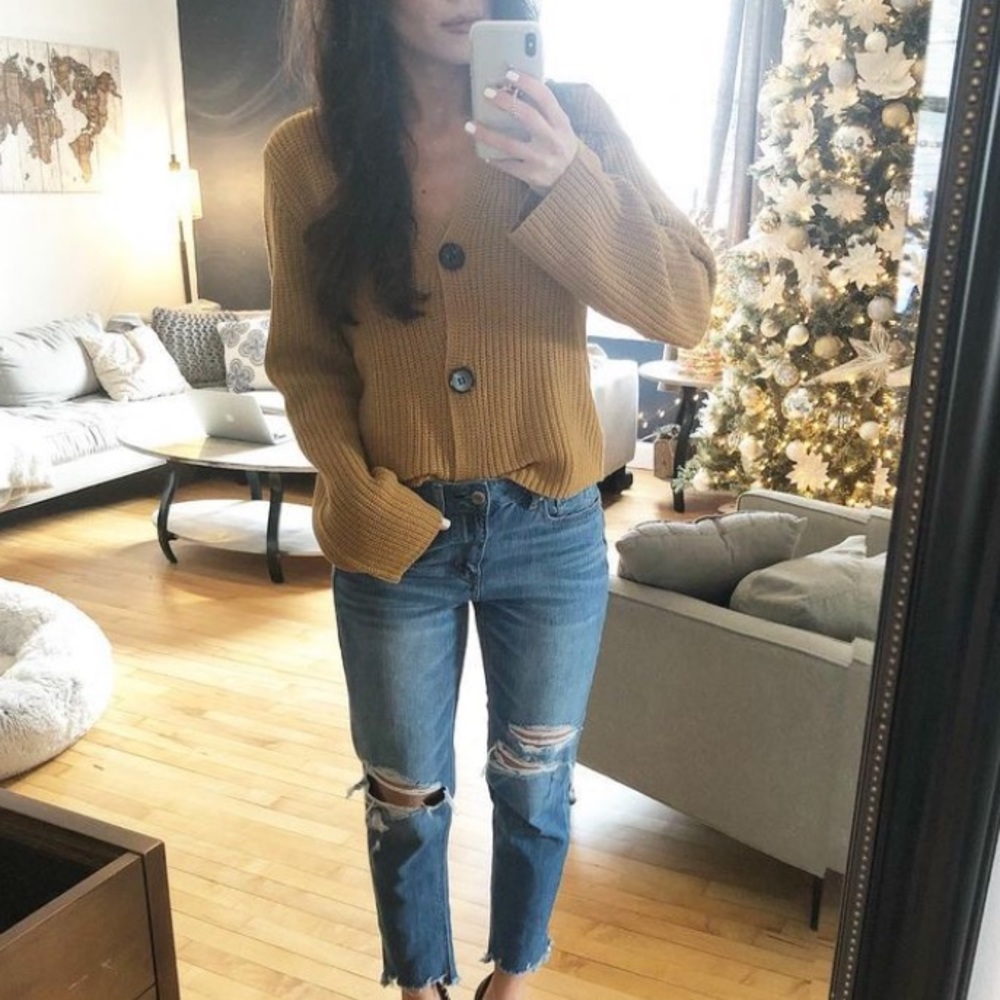 V neck sweater